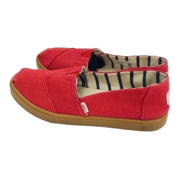 4/$45 TOMS Red and Tan Slip On Round Toe Classic Canvas Shoes size 6.5 - Picture 5 of 10